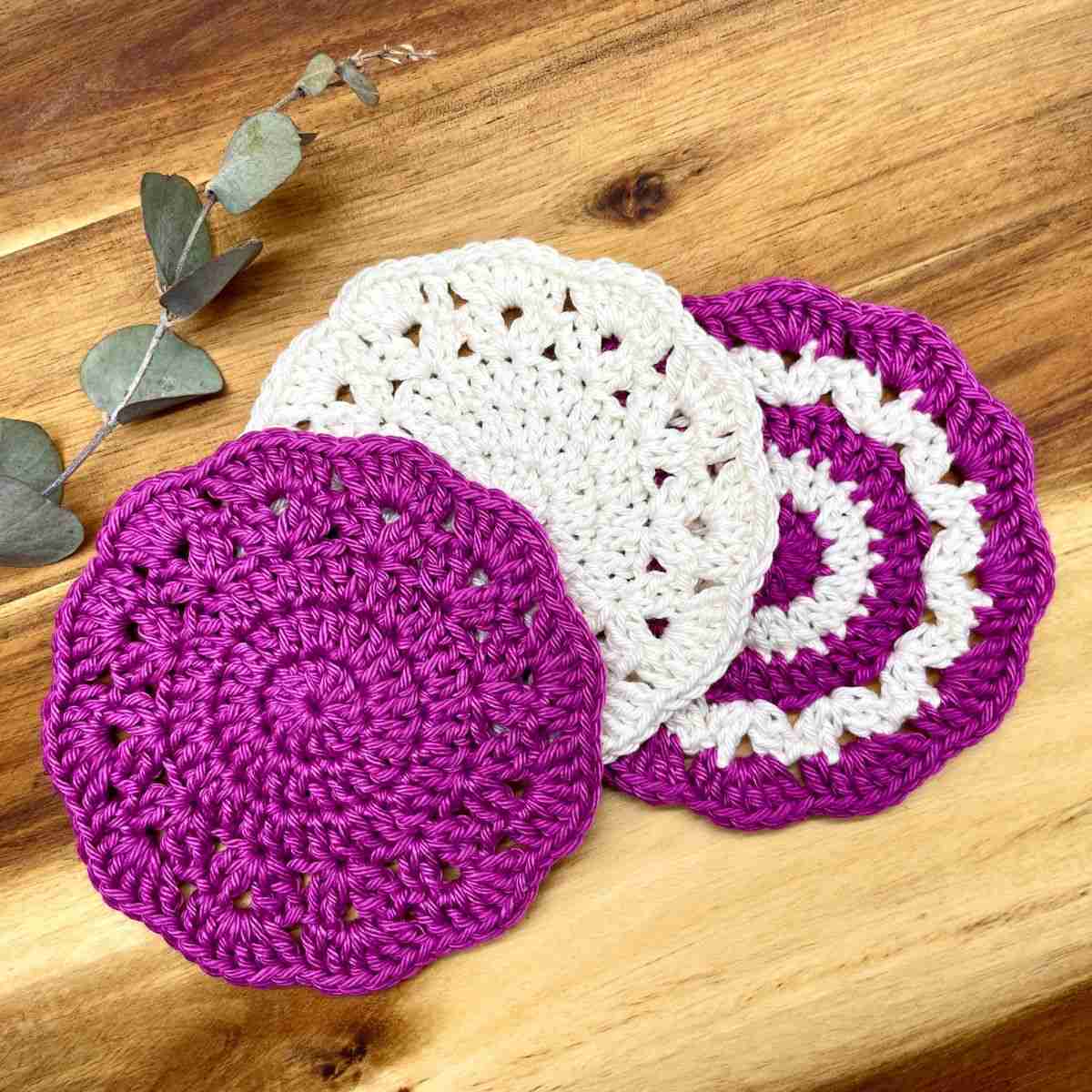 Free Crochet Flower Coaster Pattern and Video Tutorial