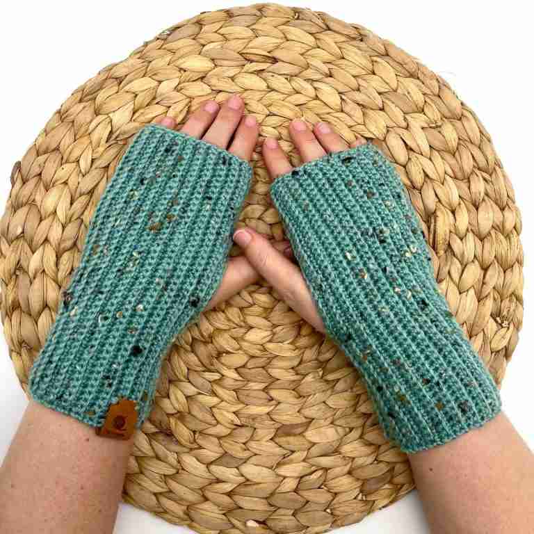 Free and Easy Crochet Fingerless Gloves Pattern