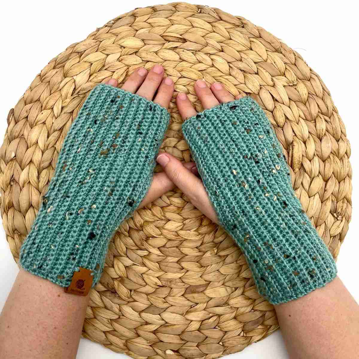 free and easy crochet fingerless gloves pattern